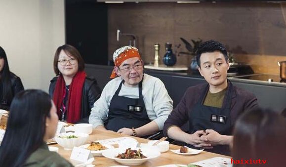 佟大为直播美食 秘制“外公红烧肉”