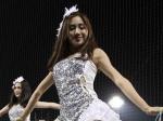 拉拉队美女裹床单热舞比拼比赛