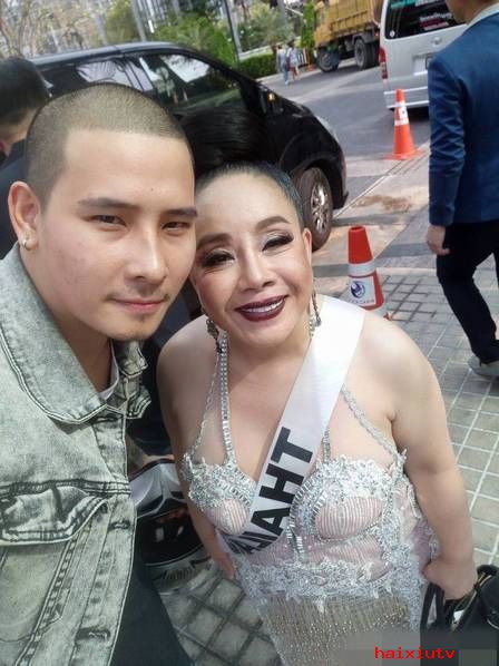 富婆聊天室 女富豪海选丈夫条件高2