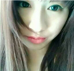 高颜值美女热舞 大长腿是亮点