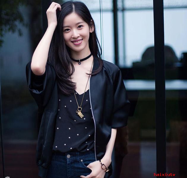 聊天室新闻 曝奶茶妹妹招助理要求高会拍照者优先考虑1