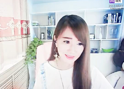 超有运气的美女主播李言1