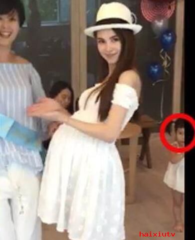 网站聊天室新闻 昆凌挺孕肚办party喜迎新生2