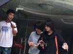 网站聊天室新闻 郑爽带替身出席真伪难辨
