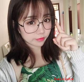 美女直播间在线 看过就会爱上的那个主播——竹子