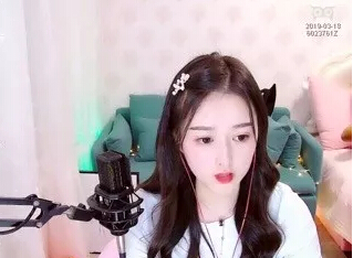 美女直播间视频