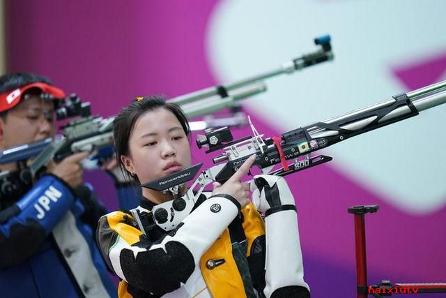 午夜聊天室-女子10米气步枪产生奥运首金，中国直面印度冲击
